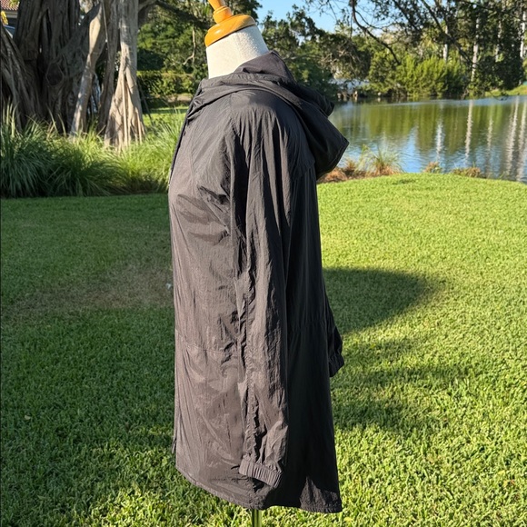 lululemon athletica Black Hooded Jacket - Picture 3 of 7